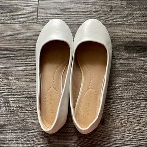 Women’s flats